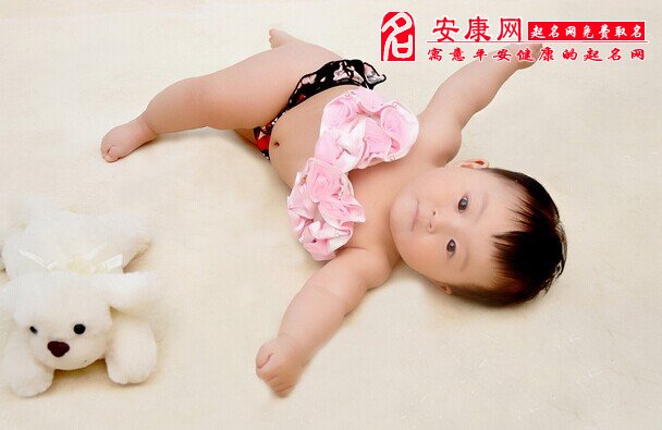 <em>女马宝宝取名</em> 经典诗句名字_马宝宝起名大全_